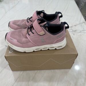 On Running Kids Pink and Black Slip-On Sneakers